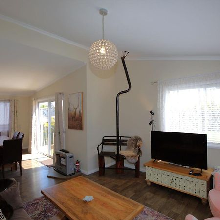 St Helenas 5 Twynam Street Villa Jindabyne Exterior photo
